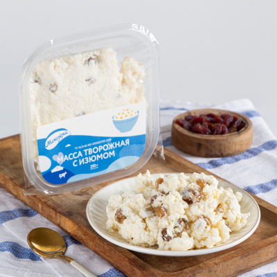 Масса творожная Изюм ™Межозёрка 250г.