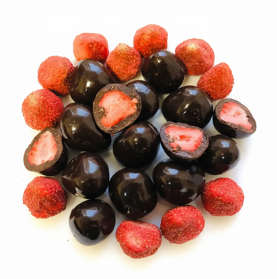 Клубника в темной шоколадной глазури (1118), вес КФ Белое Озеро