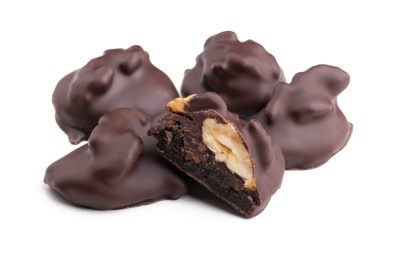 Чернослив с грецким орехом в темной шоколадной глазури (1158), вес КФ Белое Озеро