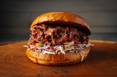 Бургер Брискет "Smoke Point BBQ"